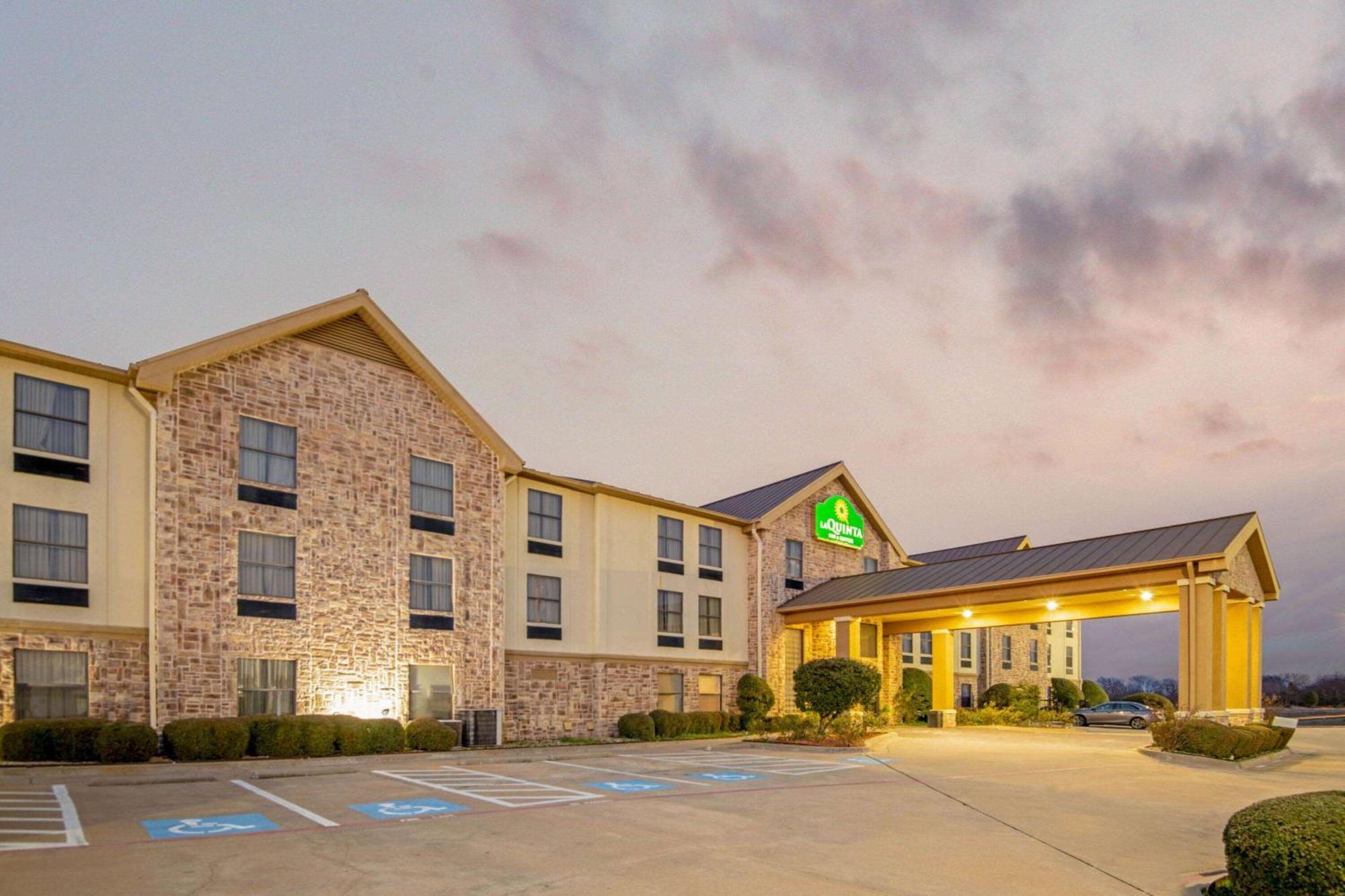 La Quinta By Wyndham Denison - North Lake Texoma Eksteriør billede